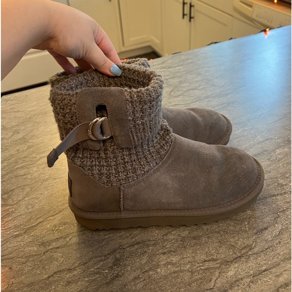 UGG Gray Knitted Boots Size US 8